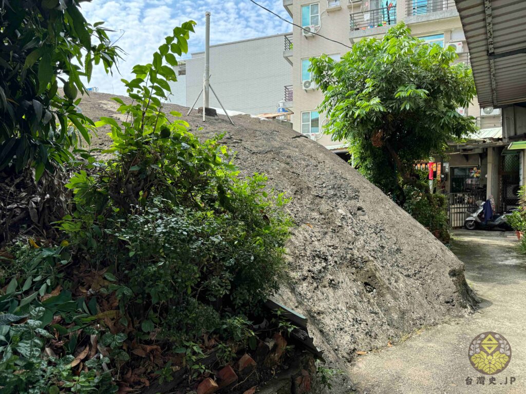 高雄空港の南部、小港地区にある日本陸軍の掩体壕