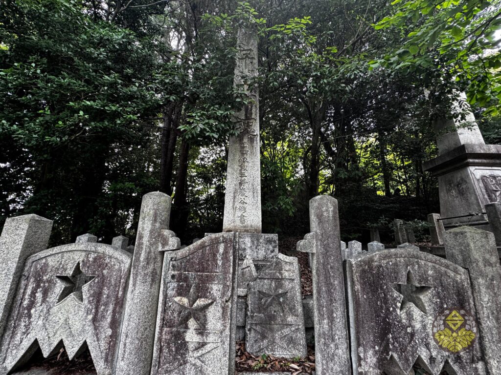 東近江市の八日市延命公園の忠魂碑。高瀬清太郎